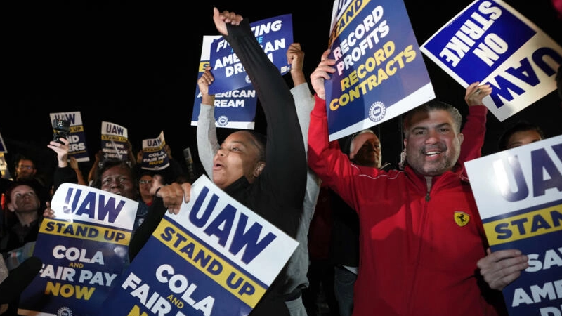 Union Workers on strike against Ford