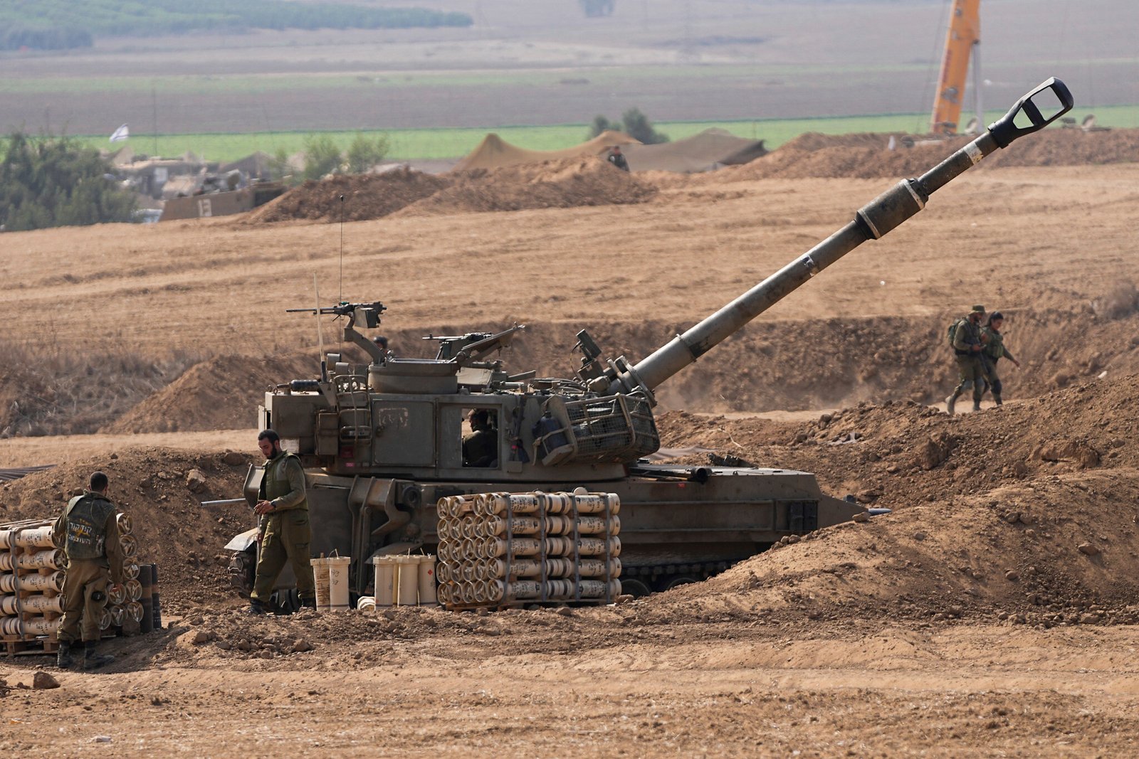 Israeli tanks reached the edge of Gaza City