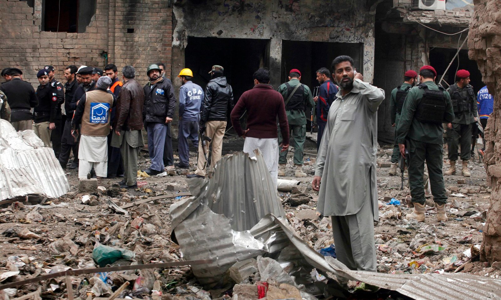 Peshawar Blast on Warsak Road left several people injured