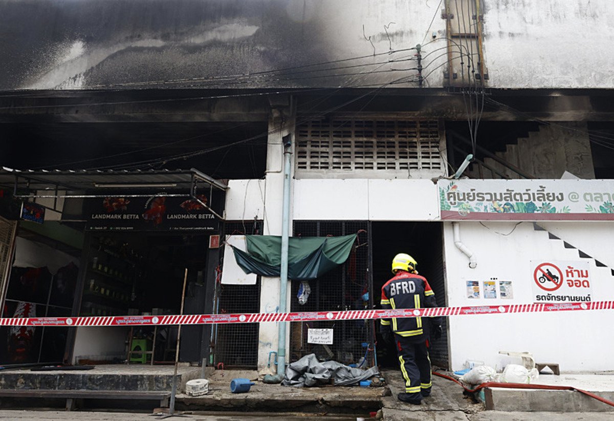 Bangkok market fire