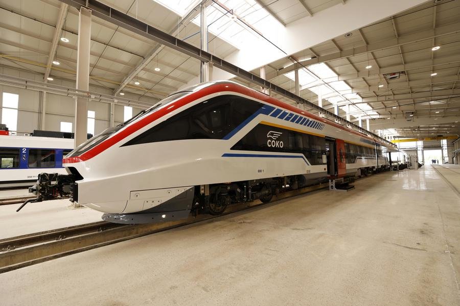 Serbia launched Chinese-built high-speed train
