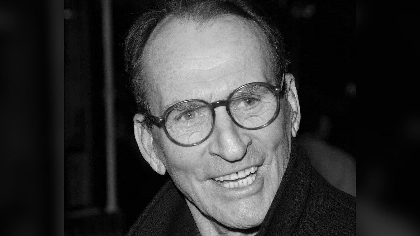 American actor James Sikking died at 90 - TabloidPK